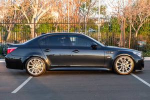 BMW M5 2010 USADO, Volante a la Izquierda/Derecha - Product Image 3