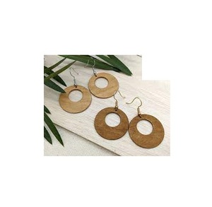 Pendientes de aro con muestra gratis - Product Image 4