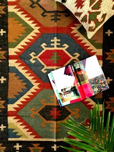 Identique à l'image