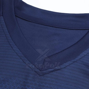 Uniforme de football à manches courtes respirant et à séchage rapide, personnalisable, vêtements d'équipe fabriqués au Pakistan - Product Image 3