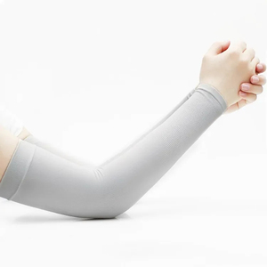 Las últimas mangas de algodón modal elástico al por mayor cubren las mangas cómodas frescas del brazo para los deportes al aire libre fija el estilo - Product Image 1