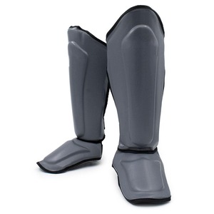 Espinilleras de Boxeo de Cuero PU con Doble Acolchado y Protección para el Empeine, Ajustables con Cierre de Gancho y Bucle para Entrenamiento de MMA y Kickboxing - Product Image 4