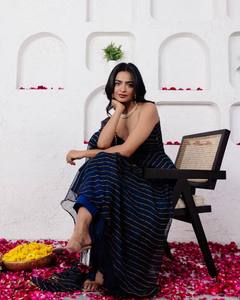 ชุด Anarkali พิมพ์ลายผ้าโปร่งสีกรมท่าสำหรับงานแต่งงานเดรสยาวสำหรับงานเลี้ยง - Product Image 3