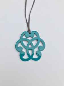 Collier durable fait main avec pendentif en corne de buffle naturel Déclaration légère et écologique Technique polie Style d'amour - Product Image 4