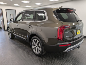 Vente rapide  LHD/RHD 2022 K I A TELLURIDE S AWD - Product Image 2