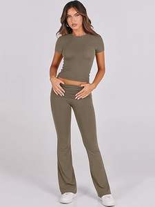 Ropa de verano para mujer, ropa de salón amigable para chicas altas, conjunto de mujer de manga corta personalizada con pantalones acampanados, conjunto de salón de 2 piezas para mujer - Product Image 5