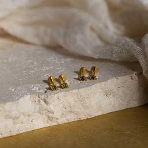 Pendientes de piedras preciosas con parte posterior plana, pendientes de tuerca de piedra natal geométrica chapados en oro y plata 925, pendiente de cartílago delicado, regalo de joyería - Product Image 2