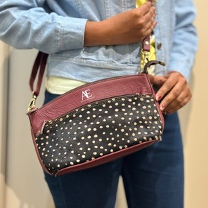 กระเป๋าสะพายข้างหนังสัตว์แท้สไตล์ตะวันตกคุณภาพสูงกระเป๋าถือแฟชั่นใหม่สำหรับสุภาพสตรีพร้อมซับในไนลอน - Product Image 1