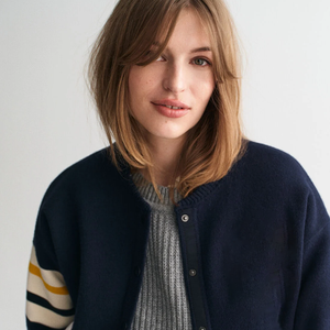 Stylish Oversize Varsity Baseball Jackets for Women Custom Made High Street <b>Stand</b> Hooded Winter Jackets Horn Buttons OEM Product - Product Image 4