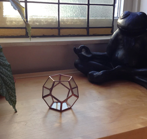 Mini terrario geométrico tapa de bambú al por mayor colorido esmerilado ámbar negro claro estampado de San Valentín hecho a mano cilindro de Metal de seda - Product Image 2