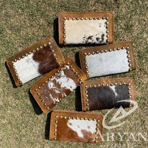 Cartera de piel de vaca auténtica hecha a mano para mujer, cartera delgada de piel auténtica con cremallera, cartera de mano con estampado de vaca, regalos para ella - Product Image 1