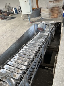 Barra de Plomo 99.97% de Pureza, Metal No Ferroso Secundario, Origen UZ, 25 Toneladas, No en Polvo - Product Image 3