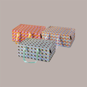 12 Cajas de Embalaje de Pascua Geométricas Multicolor de Formato Medio 33.5x23.5x14cm con Soportes para Palomas Reutilizables con Cordón - Product Image 3