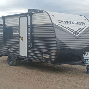 Super Offres 2025-2026 pour les Caravanes CrossRoads Zinger Lite 18RB Légères et Imperméables, Capacité 3/4 Personnes, Prêtes à l'Expédition - Product Image 1