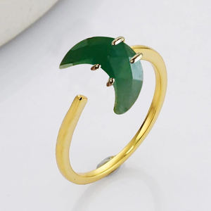 Anillos de piedras preciosas facetadas de luna creciente de ónix verde, anillos chapados en oro liso, joyería al por mayor, joyería de anillo - Product Image 1
