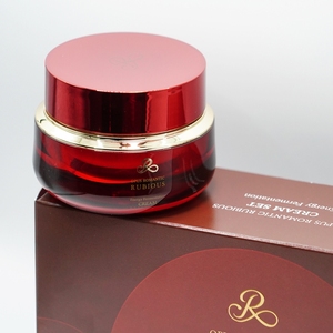 Crema Iluminadora Opus con Vitamina C, Niacinamida y Ácido Hialurónico, Fermentación Energética, 50g, para Todo Tipo de Piel, Uso Diario - Product Image 4