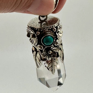 Pendentif en cristal de Quartz fabriqué à la main en argent tibétain avec des bijoux de Style Floral ethnique de pierre précieuse Turquoise - Product Image 1