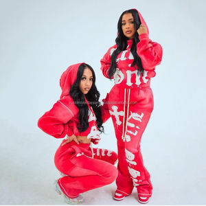 Streetwear fabriqué sur mesure, patch surdimensionné brodé, strass vieilli, sweat à capuche délavé à l'acide et pantalon de survêtement évasé - Product Image 1