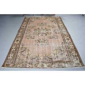 Vintage Large Rug, 5.7x8.4 ft Turkish Rug, <b>Red</b> Ikat <b>Wool</b> Rug - Product Image 3