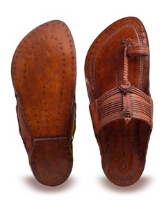 Tongs et sandales plates noires en cuir véritable pour femmes, faites à la main, avec impression numérique, design moderne, artisanat MS - Product Image 1
