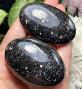 Pierres de paume en agate polie naturelle, nummite, pierres précieuses sculptées, vente en gros, haute qualité, pierre de poche de guérison - Product Image 5