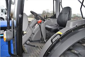 Tractor Agrícola M504C 2018 de 50 HP 4WD con Transmisión por Engranajes, Bomba y Caja de Cambios, Alta Productividad, EN VENTA - Product Image 6