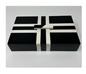 Caja de Joyería de Lujo, Caja de Almacenamiento Multifuncional de Resina Blanca y Negra con Forma Rectangular para Regalos de Navidad, Caja de Joyería al Mejor Precio - Product Image 1