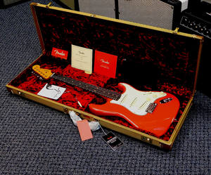 กีตาร์ Fender American Vintage II 1961 Stratocaster คุณภาพเยี่ยม ปี 2026 พร้อมกล่อง! เฟียสต้าเรด! - Product Image 1