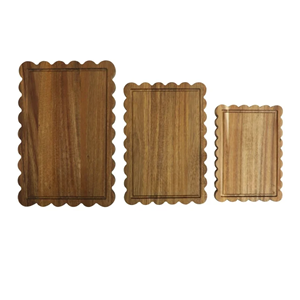 Planche à découper en bois d'aspect naturel, design unique pour la cuisine, la cuisson et la décoration intérieure, vente en gros abordable en provenance du Vietnam - Product Image 3