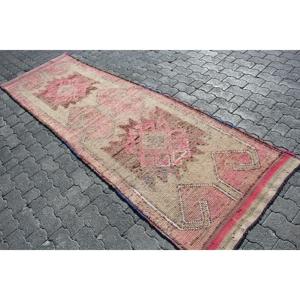 Vintage 3.1x10 ft Rug, Herki Turkish Rug, <b>Red</b> Floral Rug <b>Wool</b> - Product Image 2