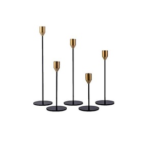 Portavelas único de metal adornado estilo artesanal perfecto para hogares tradicionales rituales culturales e interiores clásicos - Product Image 4