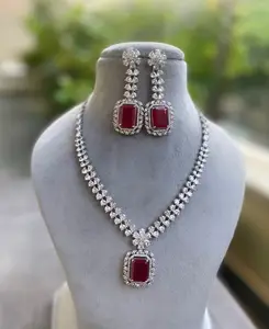 Tâm thổi cao cấp Ruby đỏ Zirconium Vòng cổ ngọc trai với tuyên bố dài bông tai Ấn Độ Ấn Độ punjabi đồ trang sức