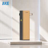 Barrière routière intelligente AKE à bras droit pour contrôle d'accès extérieur des véhicules avec reconnaissance faciale et code QR, protection IP54 pour usage résidentiel