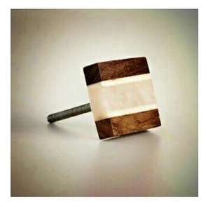 Perillas de gabinete de puerta de cajón de resina de color combinado y las más demandadas y tiradores y perillas de resina por exportador indio - Product Image 2