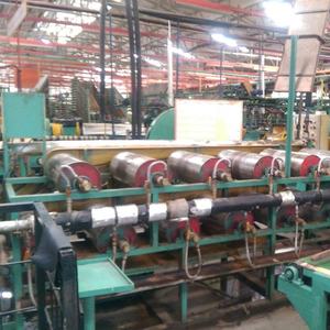 Máquina para Neumáticos Paxton de Fábrica en Taiwán, Fácil de Operar, Accionamiento Directo, Calendario de Producción de 200kW, Carga Máxima de 1000kN, 1 Año de Garantía - Product Image 5