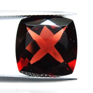 Grenat rouge de haute qualité coupe à facettes taille calibrée coussin en forme de carré coupe pierre précieuse pierre précieuse de naissance pour la fabrication de bijoux - Product Image 1