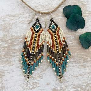 Pendientes de cuentas de semillas de cristal tejidas a mano con borla larga hilo delicado joyería de estilo bohemio para mujeres para aniversario de boda - Product Image 1