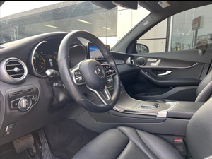 LEGIT 2022 Ben GLC 300 SUV Automatique 9 Vitesses le Plus Vendu avec Revêtement Iridescent Noir Original Volant Gauche Droit - Product Image 4