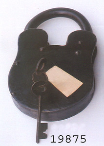 ตัวล็อคแบบโบราณของตกแต่งบ้านในร่มดีไซน์เป็นโลหะสูงพร้อมรูปแบบโบราณที่ดูโบราณผู้ผลิตในอินเดีย - Product Image 5