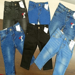 กางเกงยีนส์เด็กผู้หญิงทรงขาบานเล็กน้อย สีอ่อน สำหรับฤดูใบไม้ผลิ ฤดูใบไม้ร่วง และฤดูร้อน ไซส์ใหญ่ รับผลิตตามแบบ OEM - Product Image 4