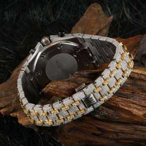 Reloj Hip Hop con Diamantes de Moissanita Hecho en Acero Inoxidable, de Estilo Casual a Formal, Diseñado para la Vida Diaria de los Hombres - Product Image 3