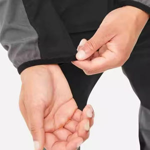 Chándal cortavientos de poliéster impermeable de contraste ligero personalizado traje de jogging con capucha transpirable con estilo impreso 2025 - Product Image 5