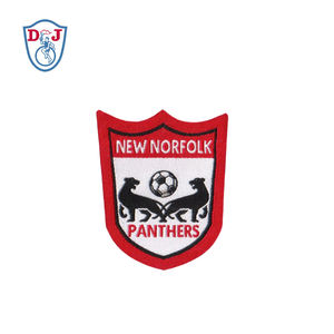 Insignes de patch de logo tissé personnalisé pour les garnitures de vêtement - Product Image 3