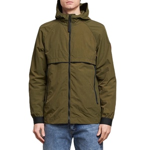 Chaqueta cortavientos impermeable transpirable ligera de talla grande personalizada para hombre, ropa deportiva de entrenamiento para correr, decoración bordada - Product Image 1