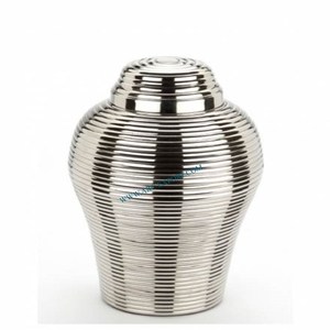 Acier inoxydable Argent Brillant Miroir Poli Look Fantaisie Dernière Arrivée Adulte Cendres Humaines Urne Crémation Vente Chaude Urnes et Bocaux - Product Image 1