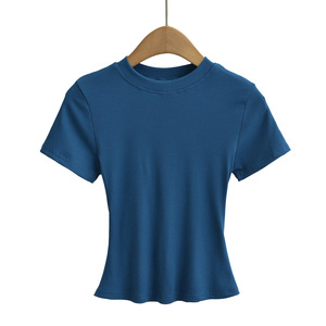 Camiseta de manga corta a la moda para mujer, nueva almohadilla asimétrica para el hombro, sin tirantes decoración, diseño plisado, dulce teñido liso - Product Image 4