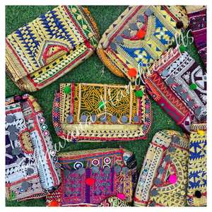 Pochette colorée de pièce de monnaie vintage indienne Banjara faite à la main, pochette de mariage ethnique indienne pour femme et filles - Product Image 5