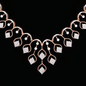 ชุดสร้อยคอเพชรเลี้ยงในห้องปฏิบัติการทรงใบไม้เปล่งประกาย ทอง 18 กะรัต ดีไซน์หรูหรา แรงบันดาลใจจากธรรมชาติ ตัดแต่งอย่างประณีต สีขาว เหลือง และโรสโกลด์ หรูหรา - Product Image 5