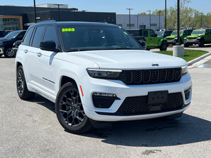 Gran Demanda del Jeep Grand Cherokee 4xe Summit Reserve 2023 - Product Image 2