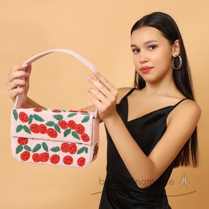Borsa da donna ispirata al Designer | Borsa di tendenza ricamata a mano artigianale - Product Image 2